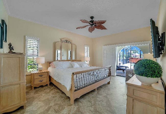 House in Cape Coral - Villa Batavia House in Cape Coral - Villa Batavia