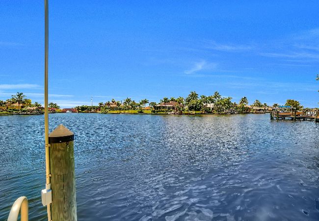 House in Cape Coral - Villa Batavia House in Cape Coral - Villa Batavia