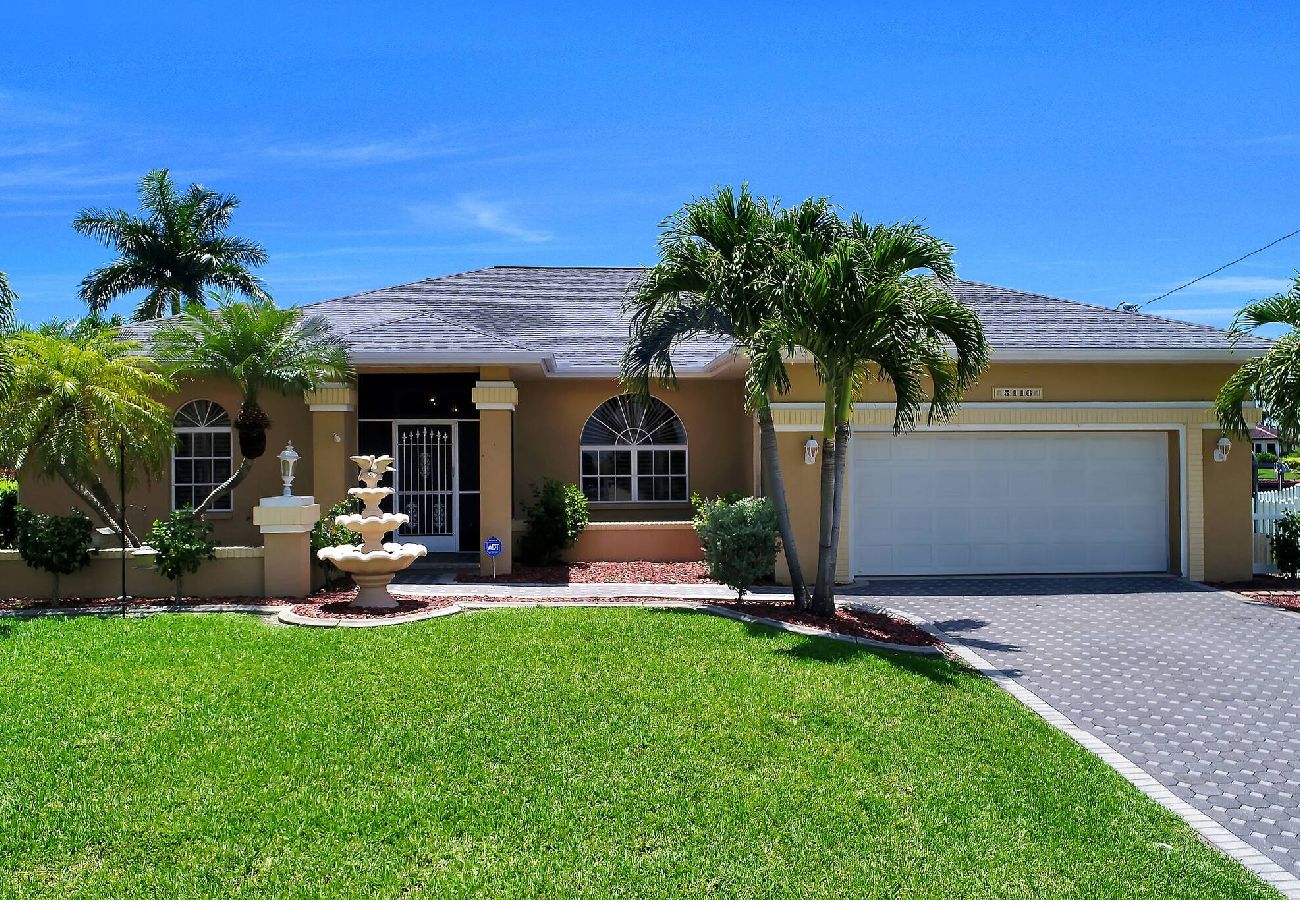 House in Cape Coral - Villa Batavia House in Cape Coral - Villa Batavia