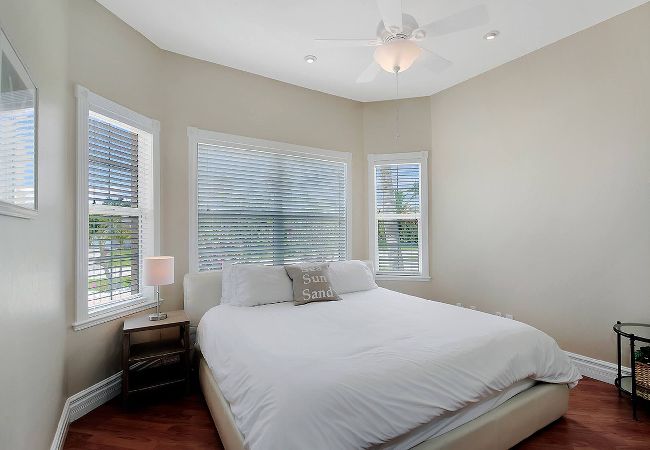 House in Cape Coral - Villa Blue Dolphins House in Cape Coral - Villa Blue Dolphins