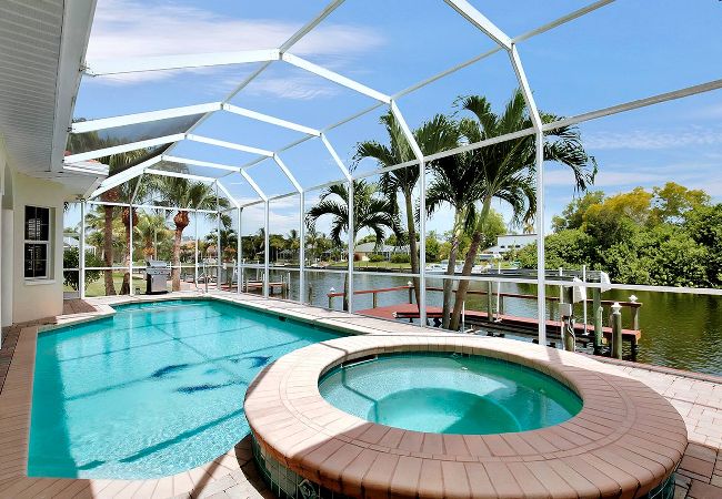 House in Cape Coral - Villa Blue Dolphins House in Cape Coral - Villa Blue Dolphins