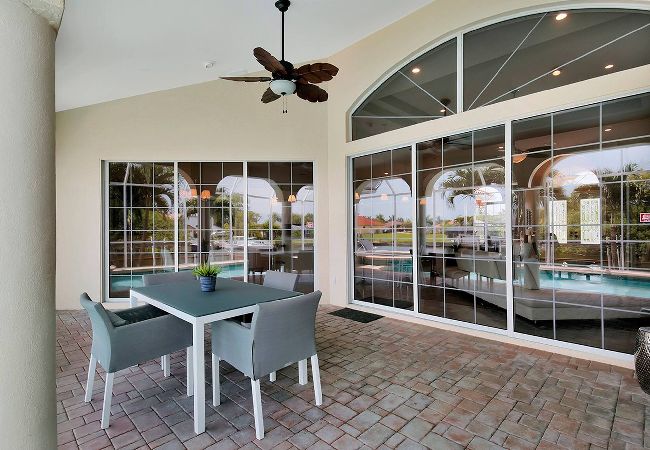 House in Cape Coral - Villa Blue Dolphins House in Cape Coral - Villa Blue Dolphins