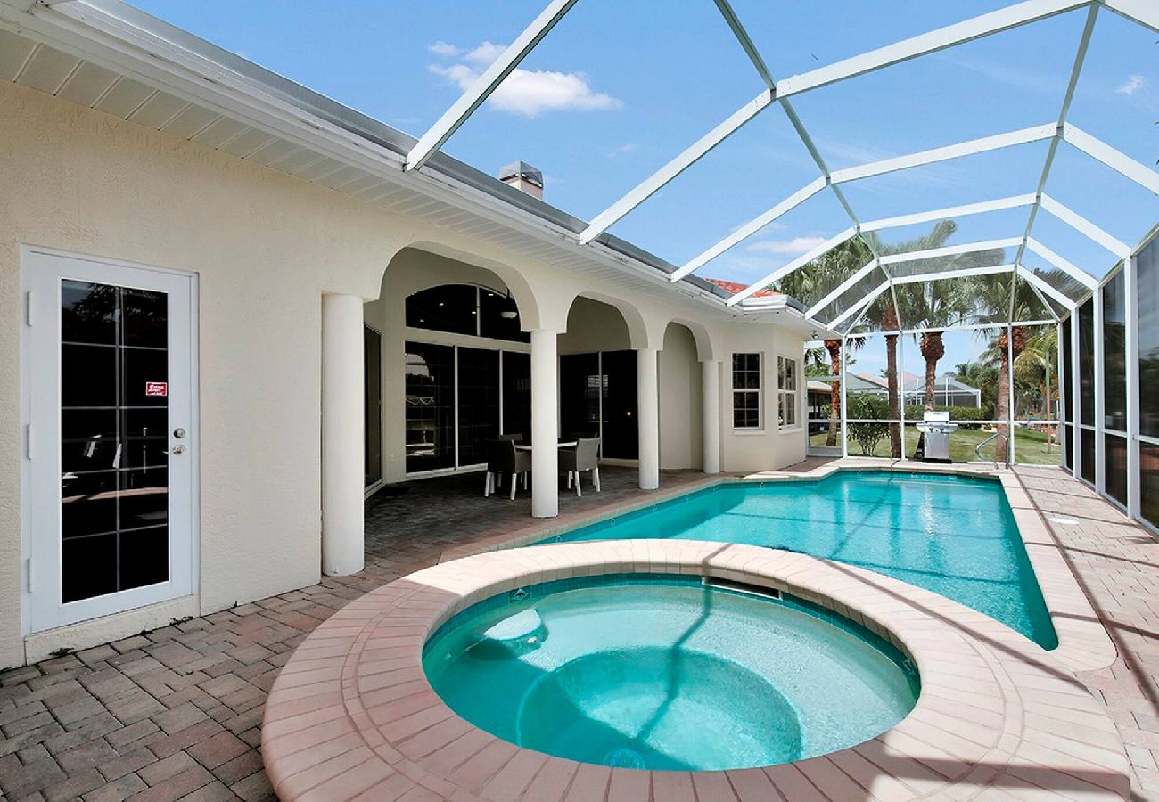 House in Cape Coral - Villa Blue Dolphins House in Cape Coral - Villa Blue Dolphins