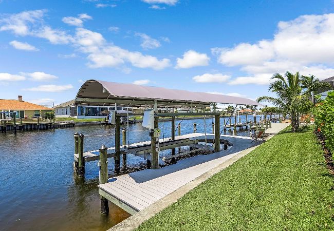 House in Cape Coral - Aqua Villa House in Cape Coral - Aqua Villa