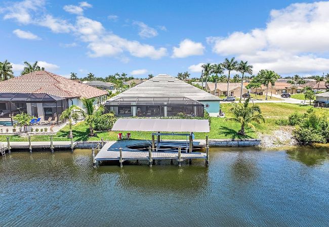 House in Cape Coral - Aqua Villa House in Cape Coral - Aqua Villa
