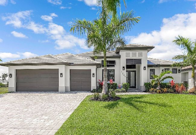 House in Cape Coral - Aqua Villa House in Cape Coral - Aqua Villa