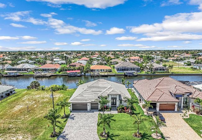 House in Cape Coral - Aqua Villa House in Cape Coral - Aqua Villa