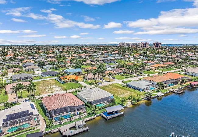 House in Cape Coral - Aqua Villa House in Cape Coral - Aqua Villa