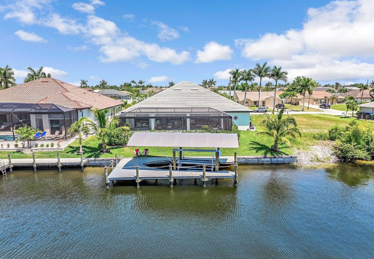 House in Cape Coral - Aqua Villa House in Cape Coral - Aqua Villa
