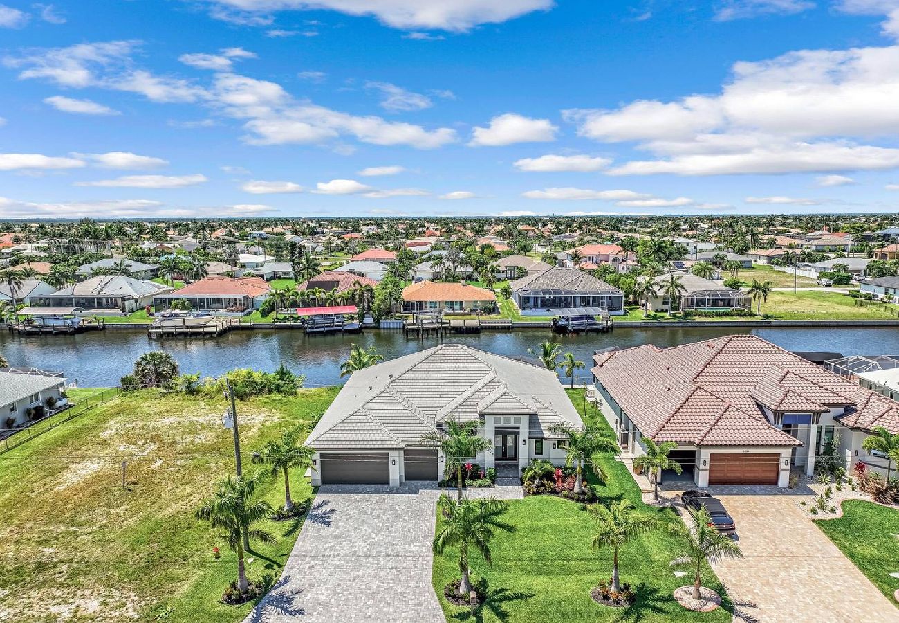 House in Cape Coral - Aqua Villa House in Cape Coral - Aqua Villa
