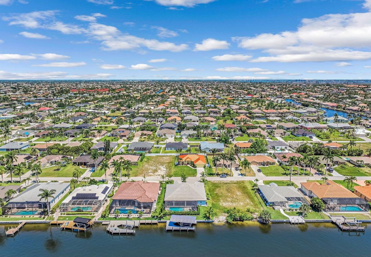 House in Cape Coral - Aqua Villa House in Cape Coral - Aqua Villa